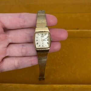 Vintage Seiko Watch - gold
